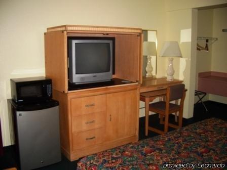Travelers Inn Gainesville Bilik gambar